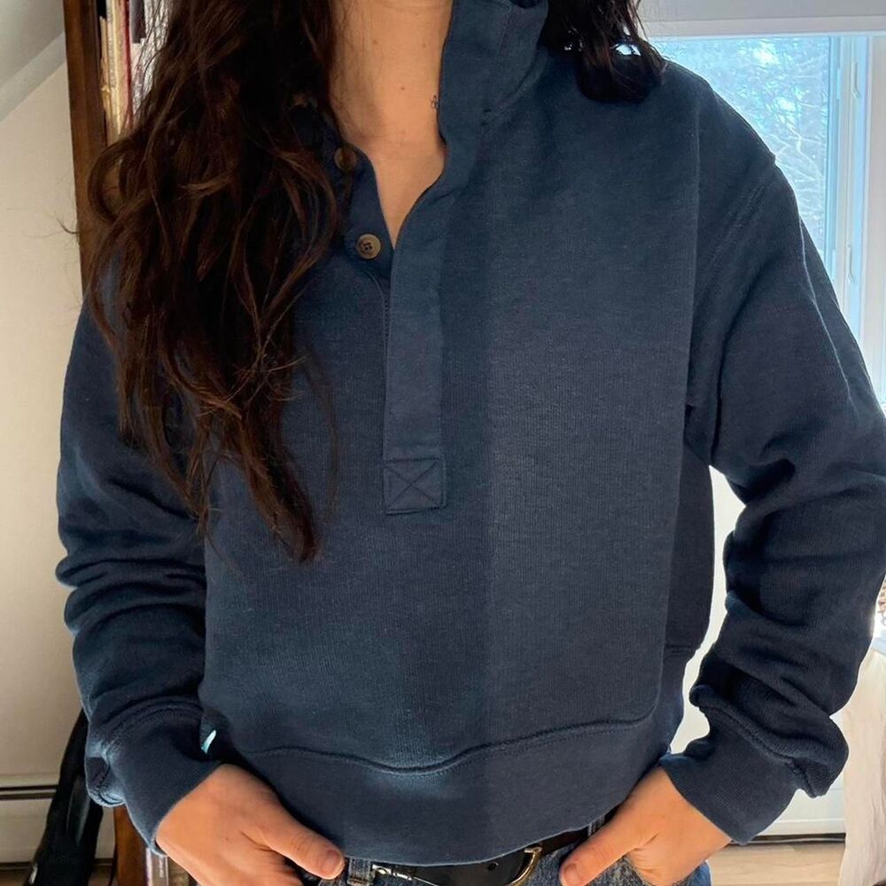 American Eagle Vintage Inspired Blue Cropped Sweatshirt